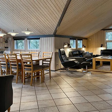 Awesome Home In Oksbol With Sauna Oksbøl